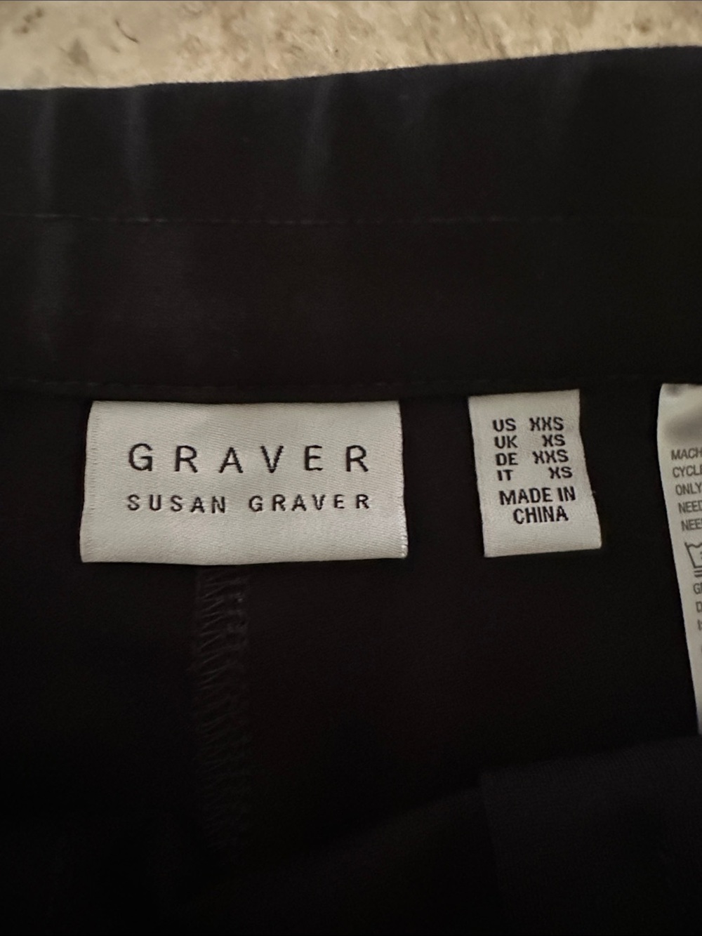 Susan Graver Black Ponte ankle pant. XXS, NWOT. 25.5 inch inseam - Picture 3 of 6
